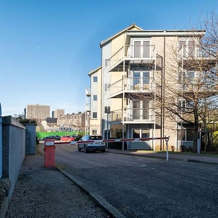 The Ojay'S - Hellena Apartment Aberdeen Dış mekan fotoğraf